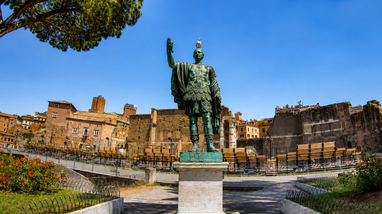 Who is this giant Roman statue in the heart of Rome?