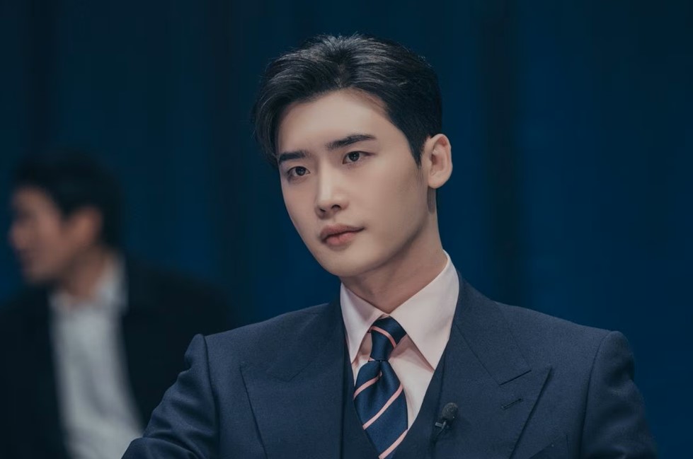 Lee Jong Suk chia sẻ cuộc sống mới sau khi chia tay IU