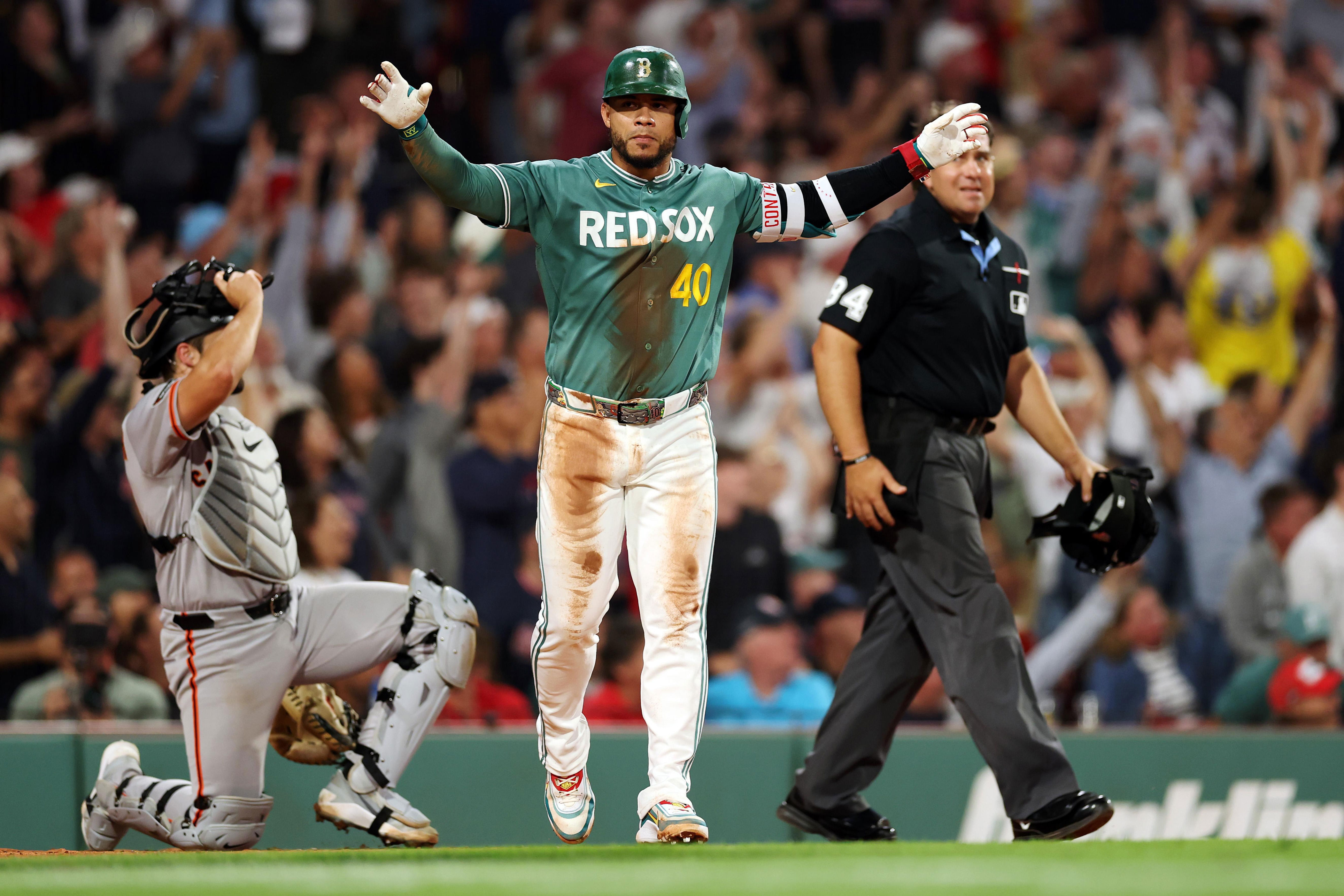 Giant 5th inning for Sox sends Boston past San Francisco, 6-4