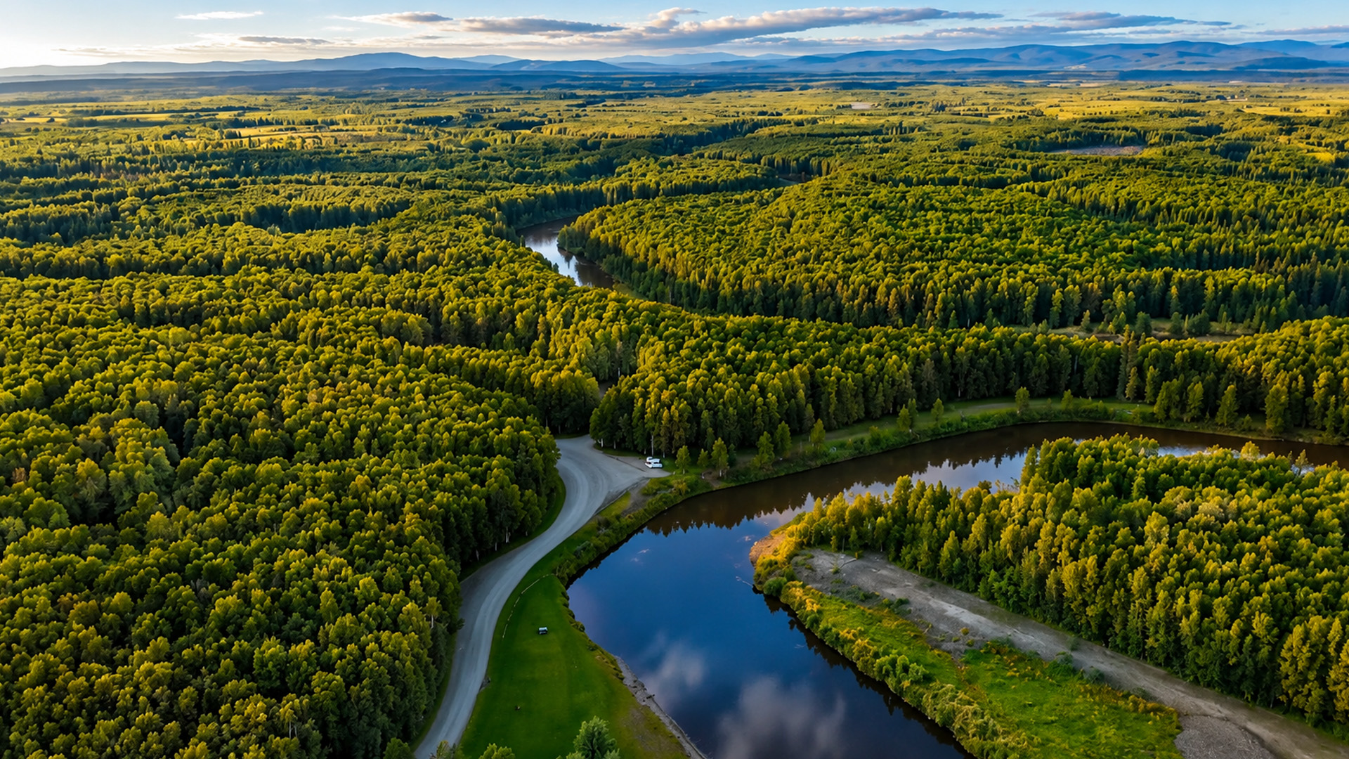 Il lago Chena nascosto tra le foreste infinite dell’Alaska
