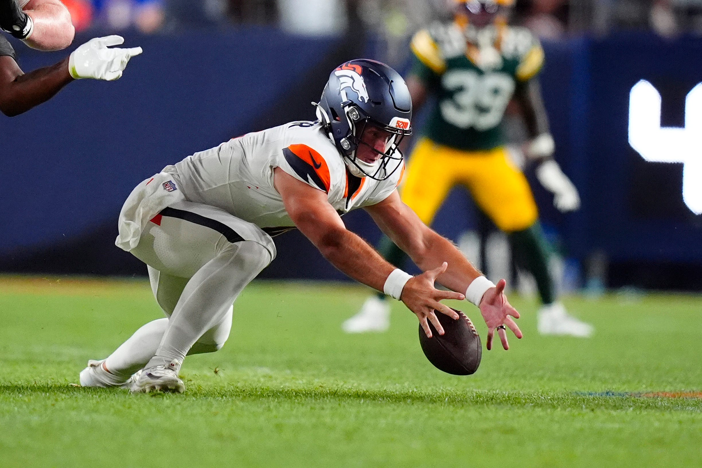 Twitter reacts to Broncos' preseason loss to Packers