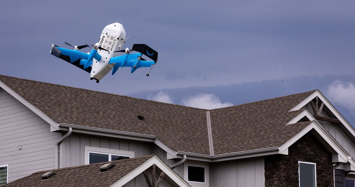 I can't stop watching this Amazon drone drop someone's package in their pool