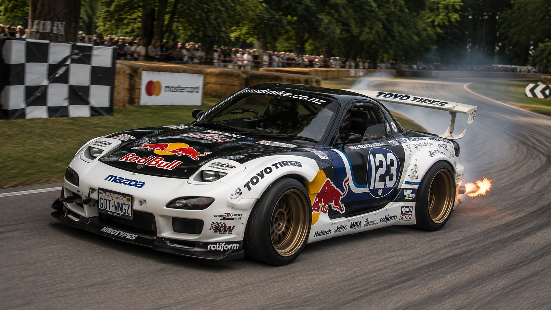 Quad rotor Mazda RX7 sends flames through corners