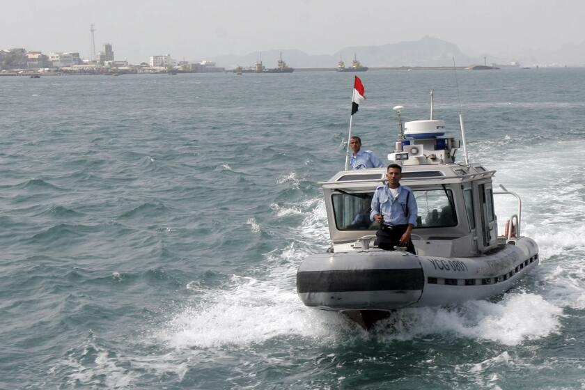 Somali pirates hijack oil tanker off Yemen in latest attack