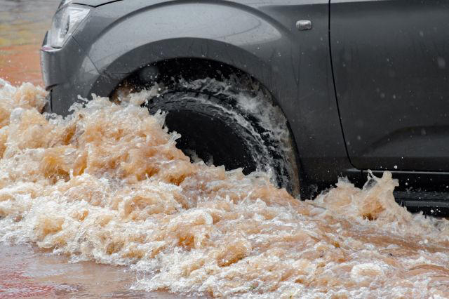 Video captures life-threatening West Virginia flash flood as rescues ...