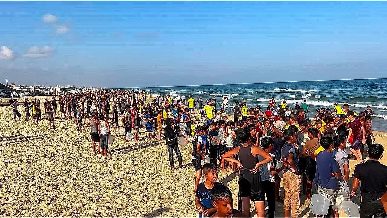 1,300 Gaza children take part in swimming classes to cope with effects ...