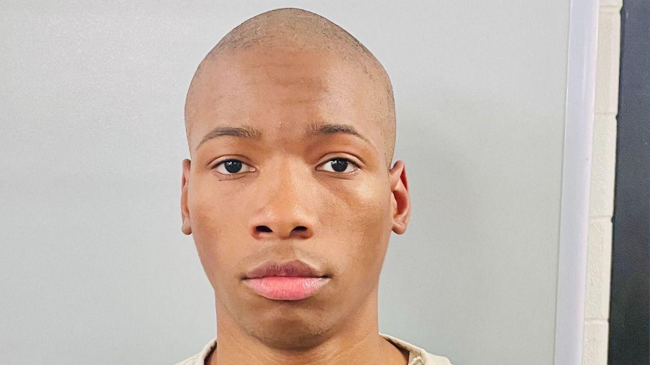 ‘Imma shoot the school up tmr’: Shocking texts kept from jury in Austin Metcalf murder trial reveal hidden threats and deals