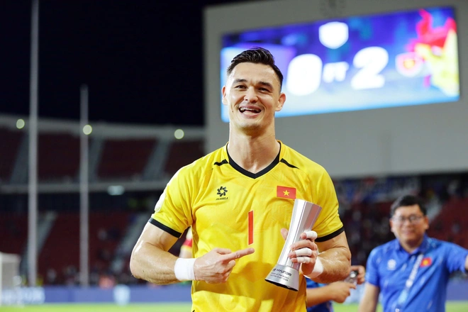Lê Giang Patrik - may mắn của HLV Kim Sang Sik