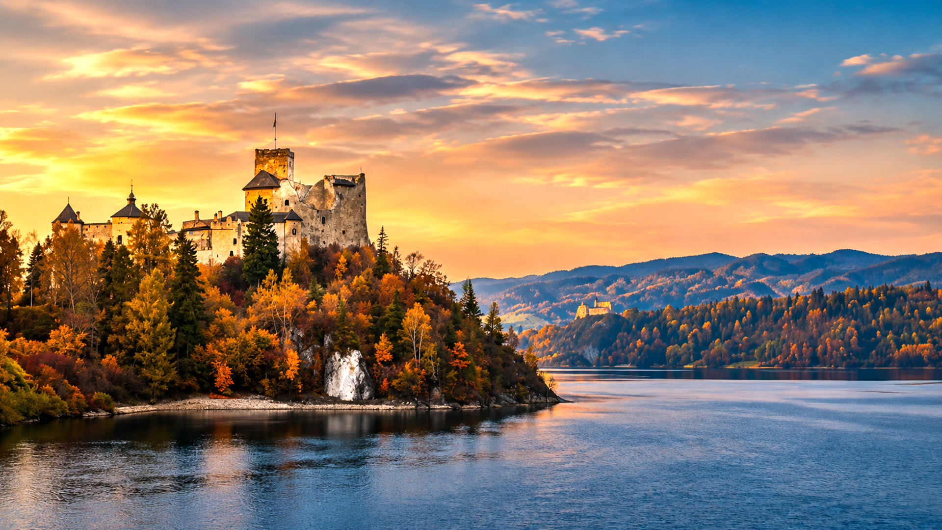 A medieval castle towering above Poland’s mountain lake