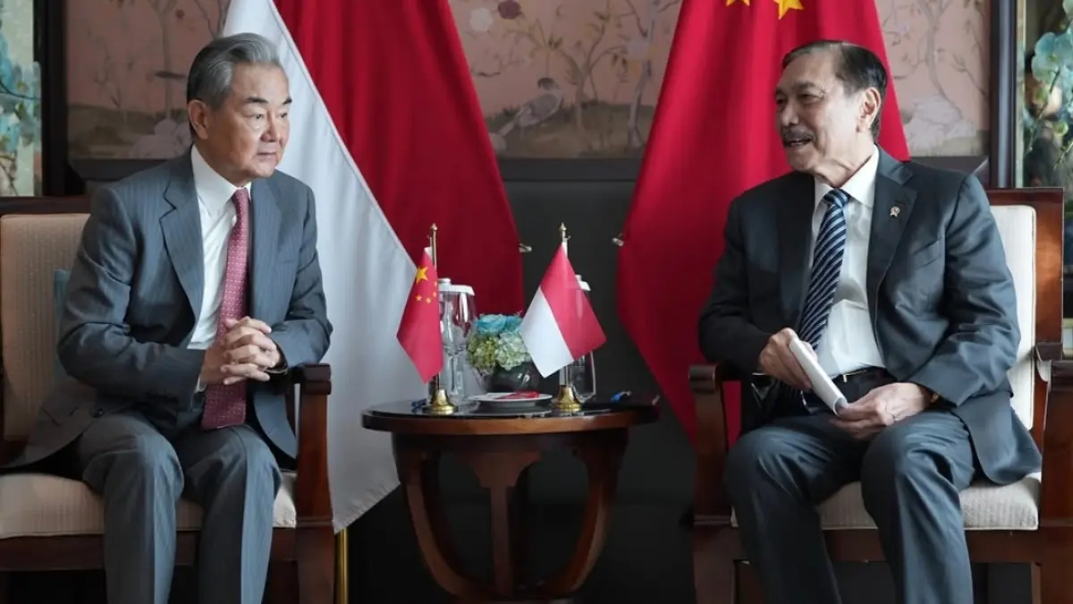Luhut dan Wang Yi Bahas Kerja Sama AI dan Pengentasan Kemiskinan