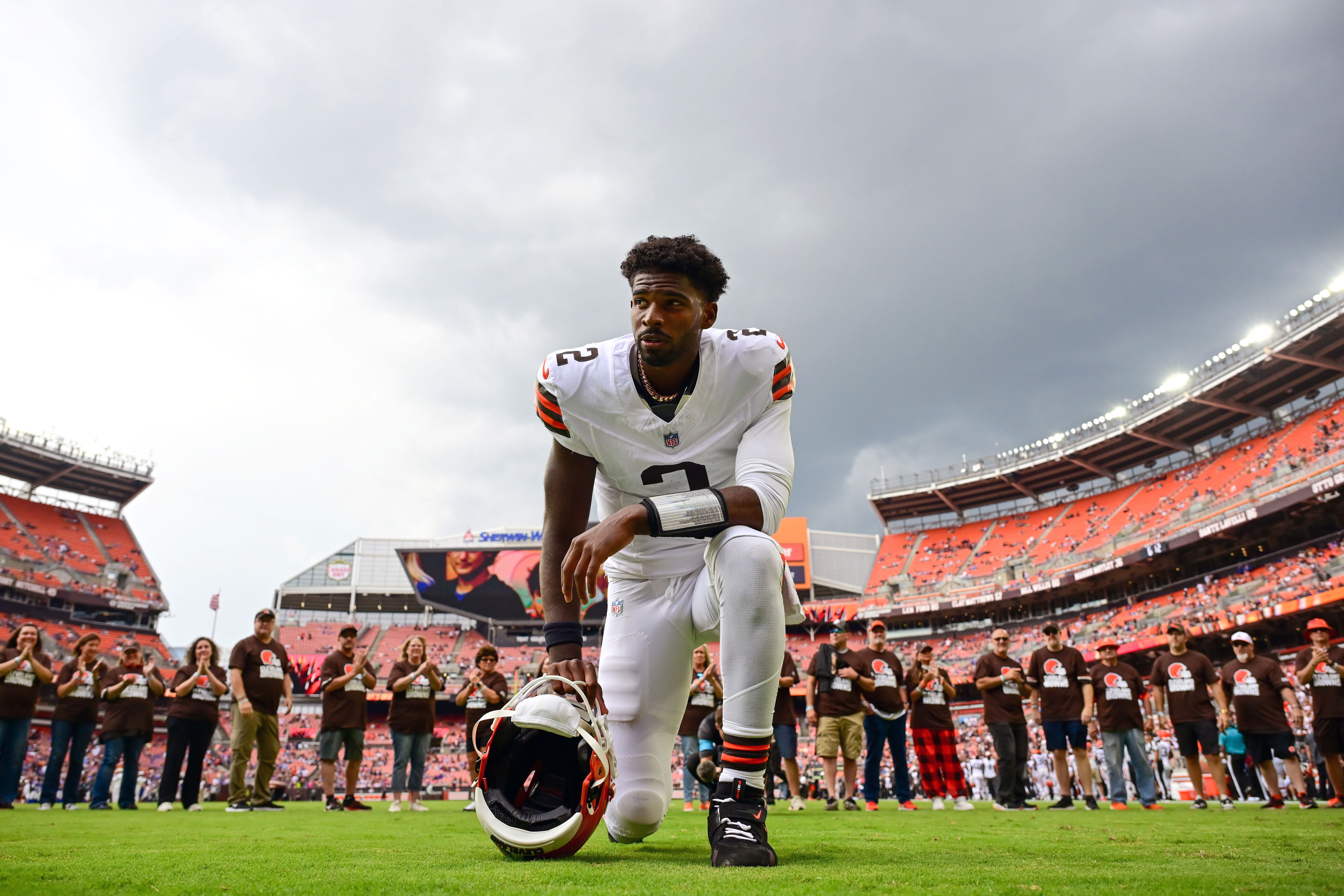 Shedeur Sanders gets last shot to win Browns' starting QB job, starts fast but throws INT