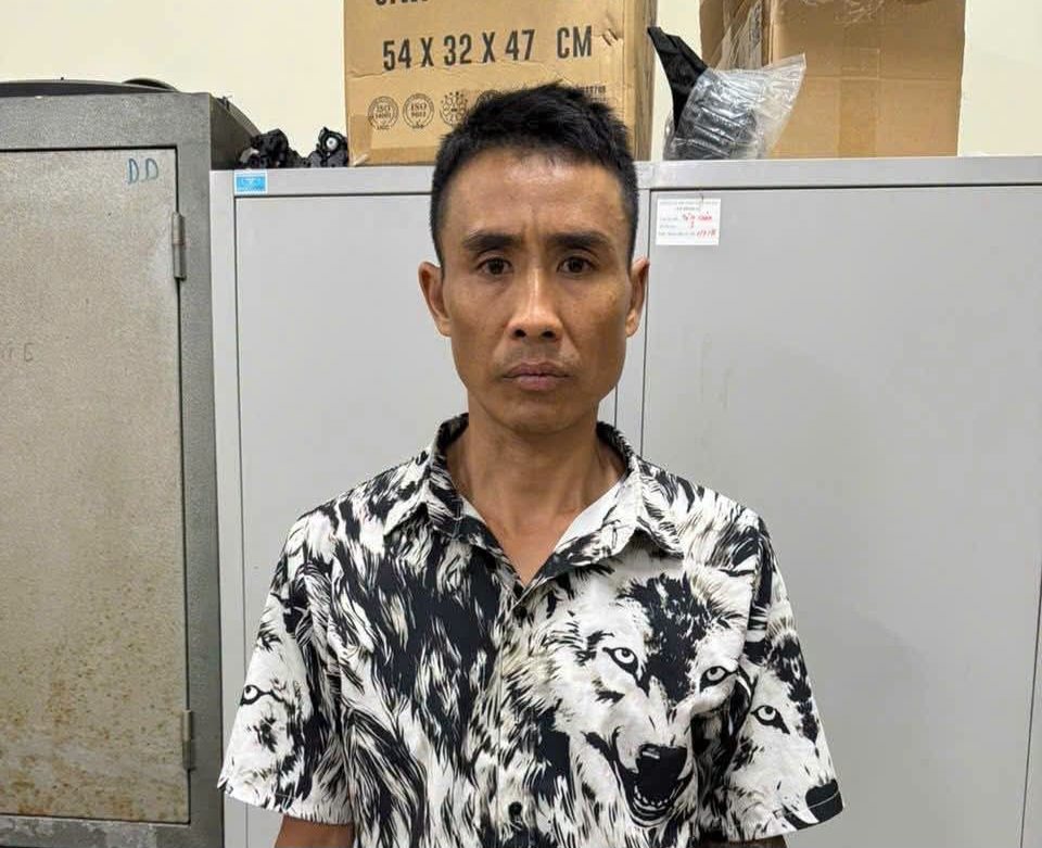 Đối tượng đánh người giữa đường phố ở Hà Nội ra đầu thú