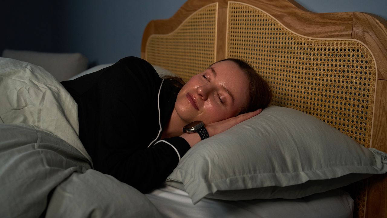 Waking up at 3 a.m. from life stress? Doctor shares his 3-step routine to ease 'adjustment insomnia'