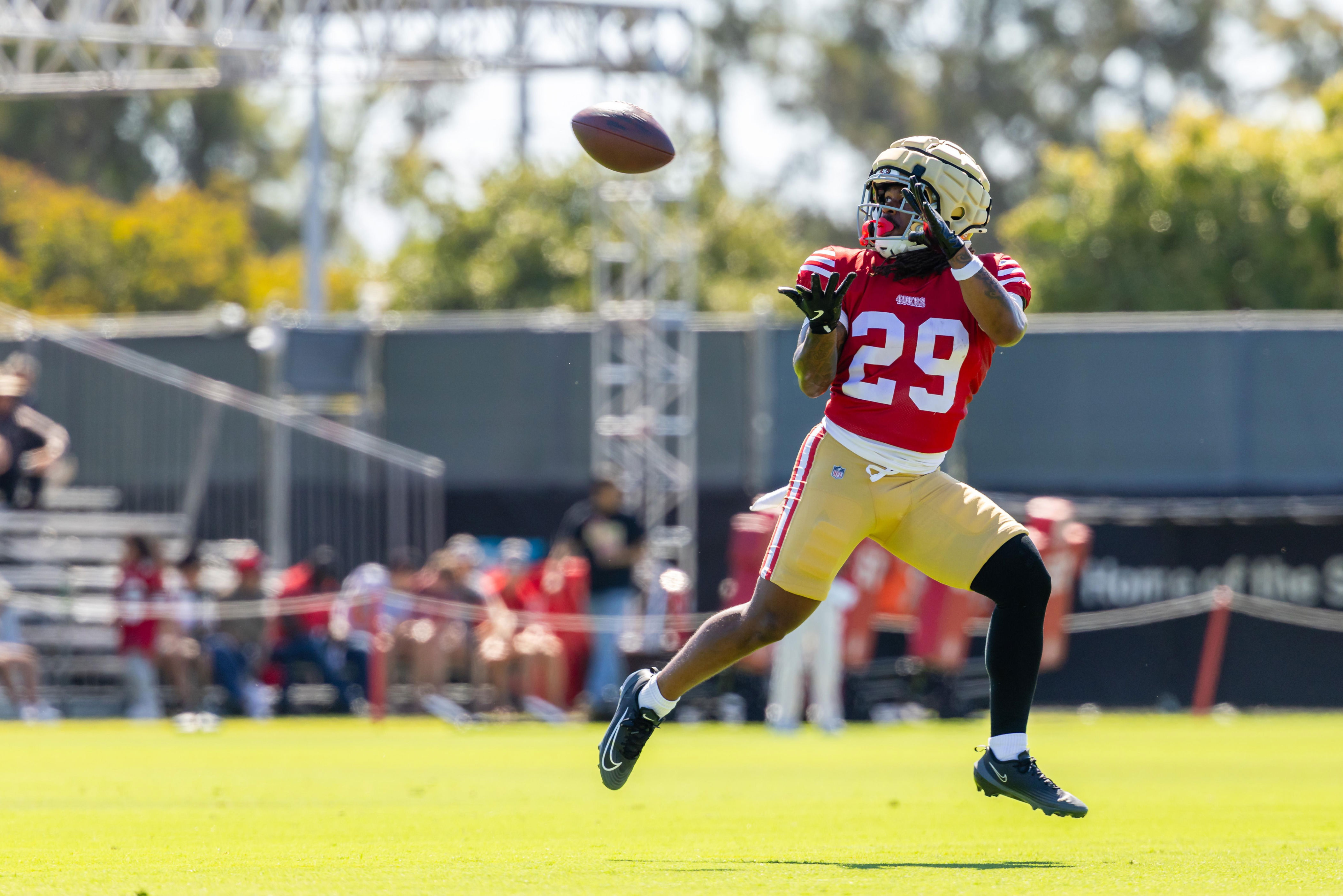 49ers news: A bombshell (Jordan James) enters the villa (the running back room)