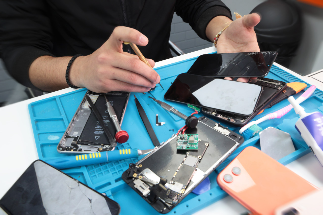 Are refurbished phones dangerous? Here's how to avoid the risks