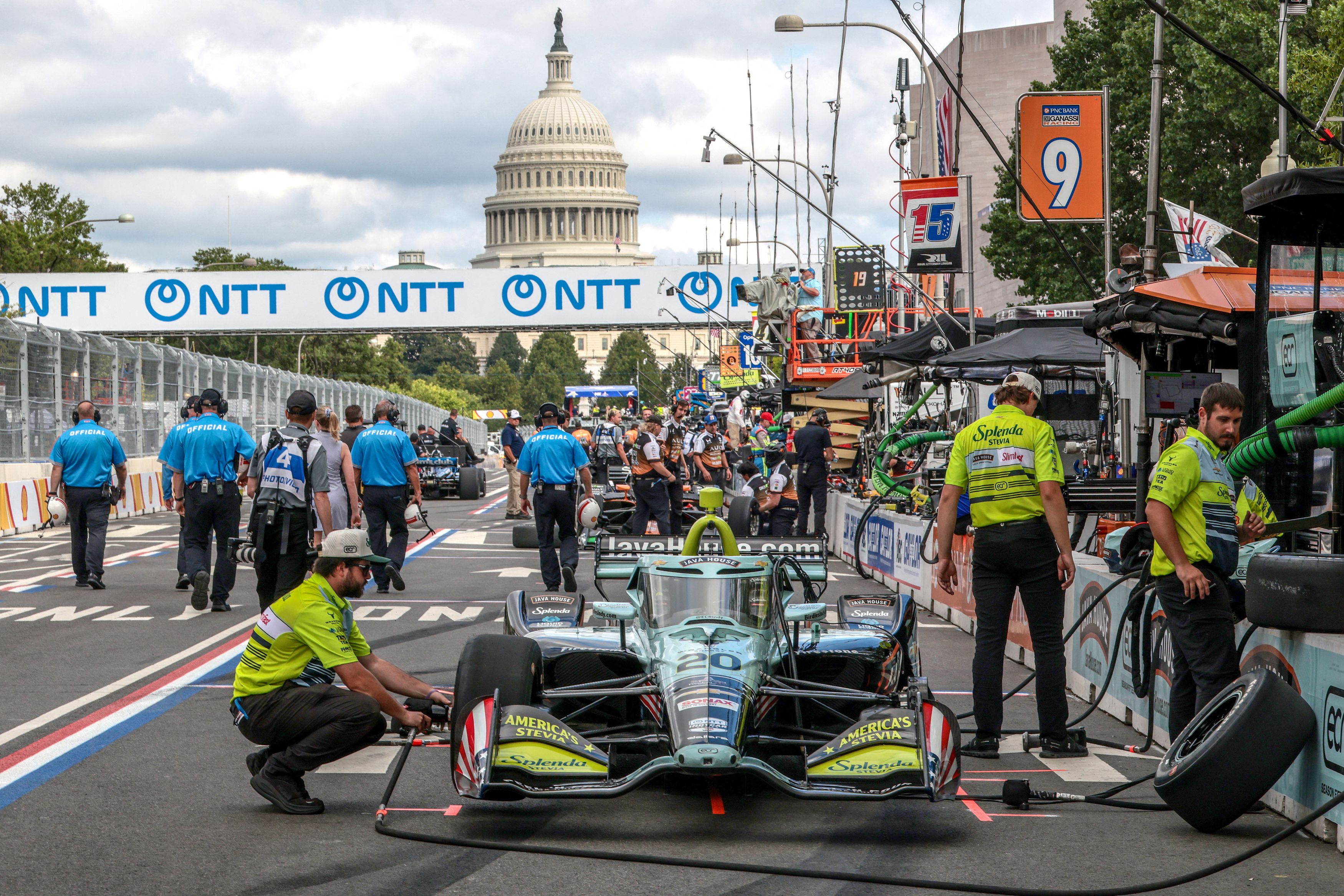 IndyCar drivers prepare to zoom 185 mph on DC streets in Trump-hosted race