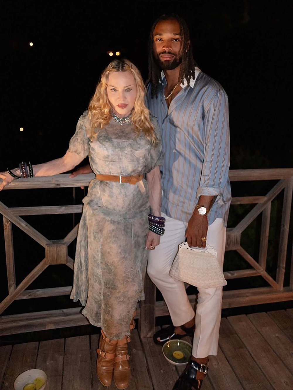 Madonna đón sinh nhật bên người tình kém 38 tuổi
