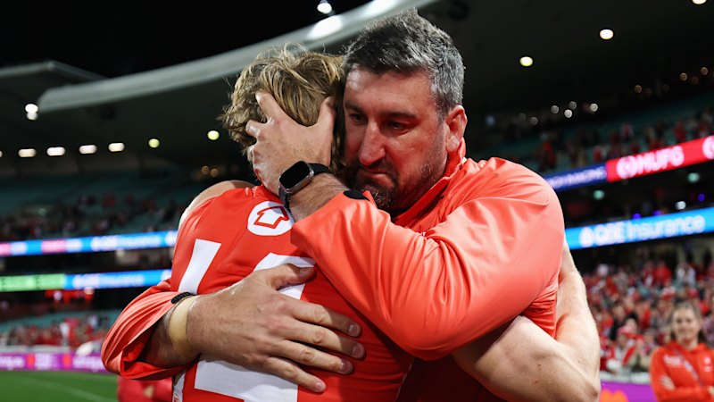 ‘Get their trust back': Swans coach's vow to fans after emotional ending