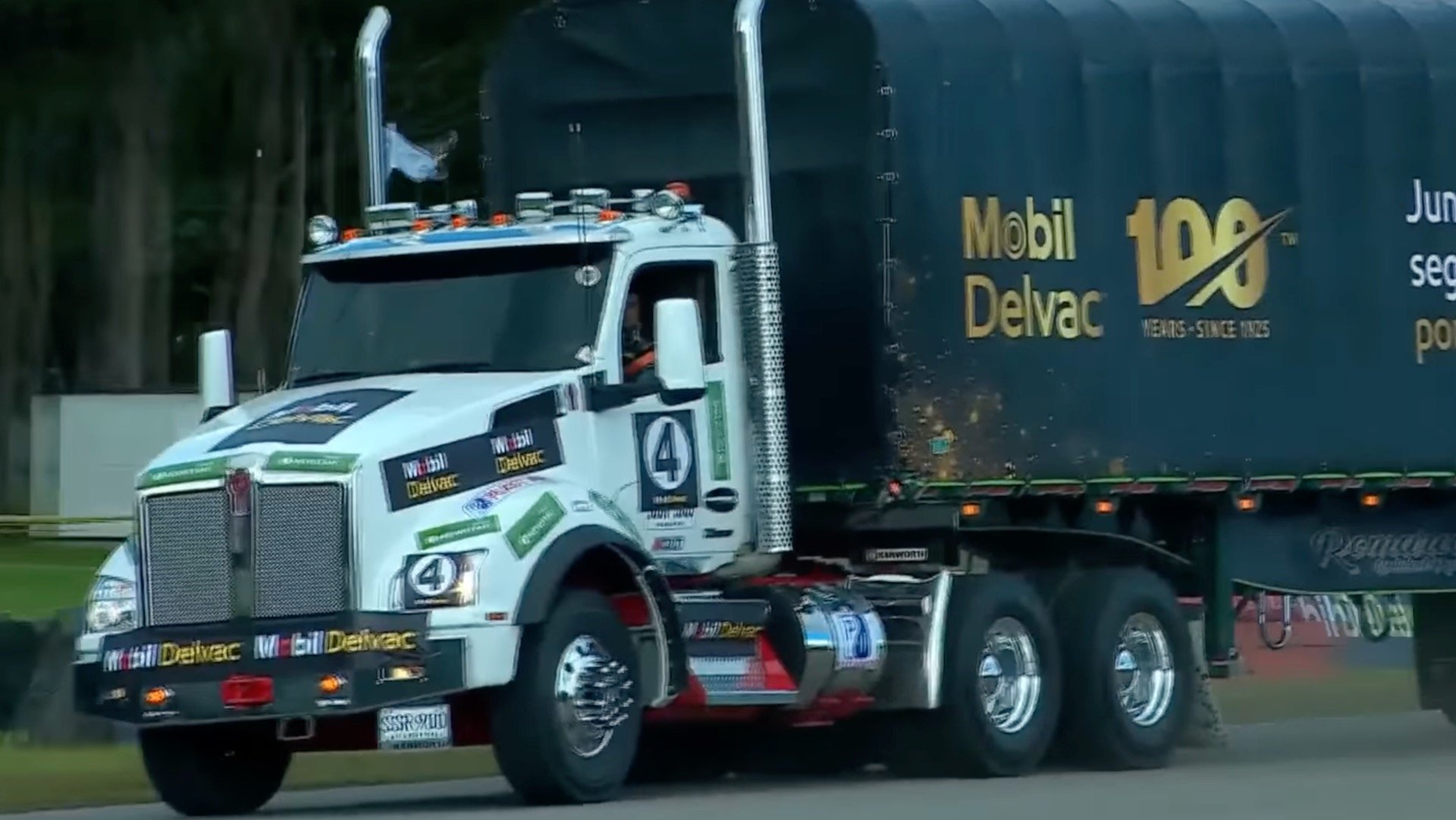 Insane semi-truck racing event has trailer-on time attack