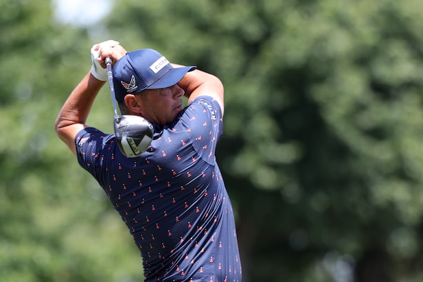 Gary Woodland gets within 1 of Wyndham Clark, then hits this cold top only 97 yards off the tee