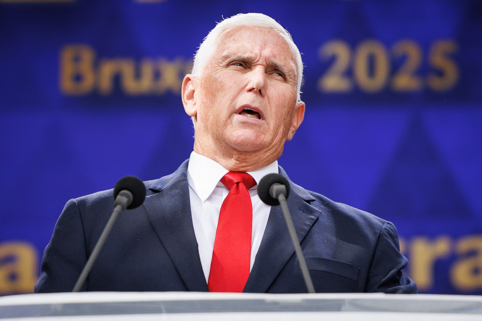 Mike Pence urges Trump to 