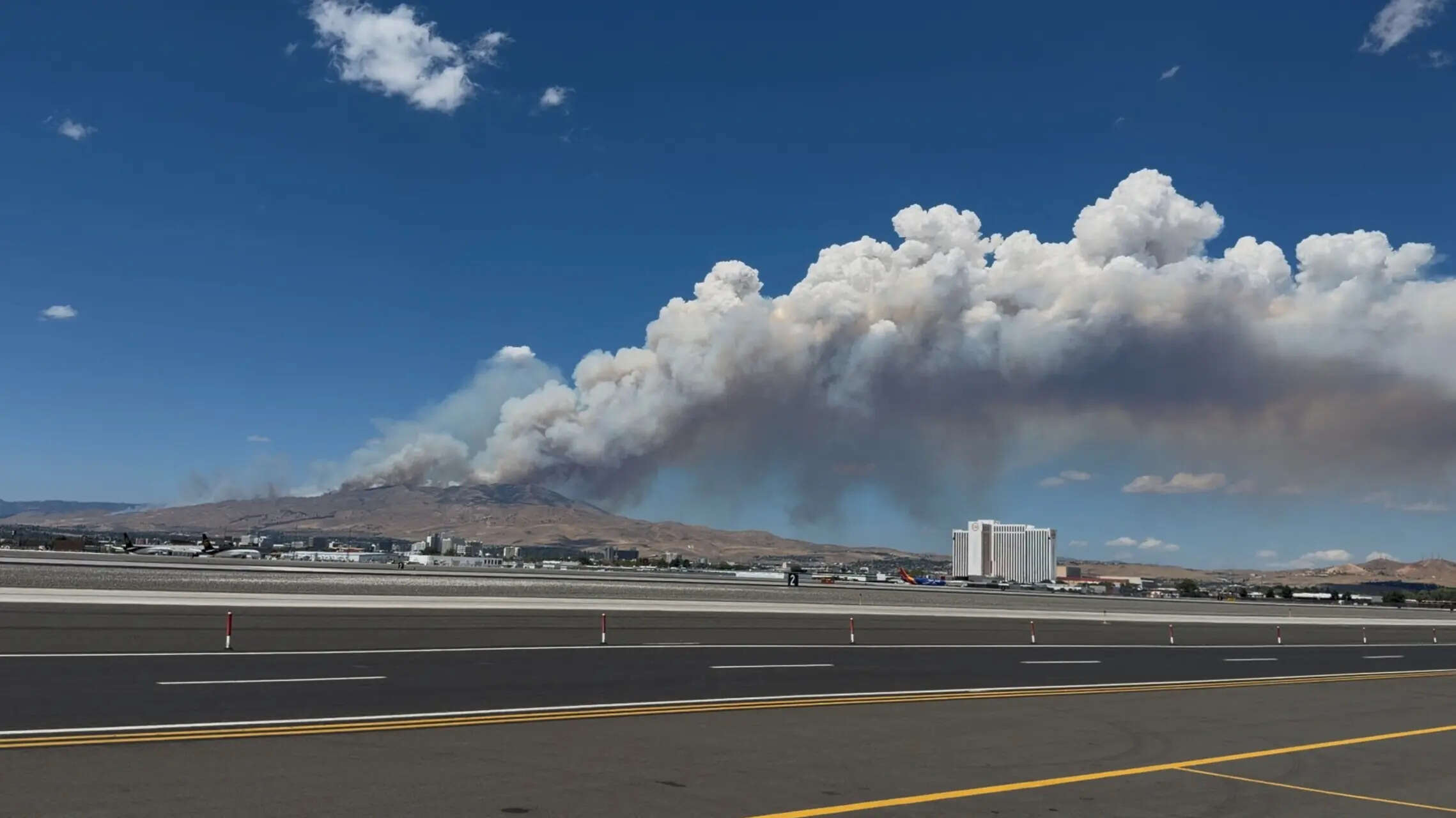 Hawk Fire latest update: Evacuations, emergency declared as fast-moving ...