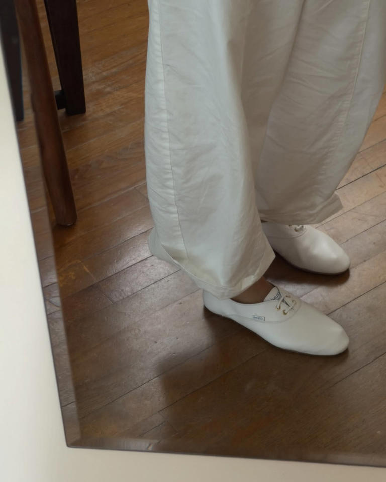 Instead of ballet flats, this is the flat shoe trend everyone will ...