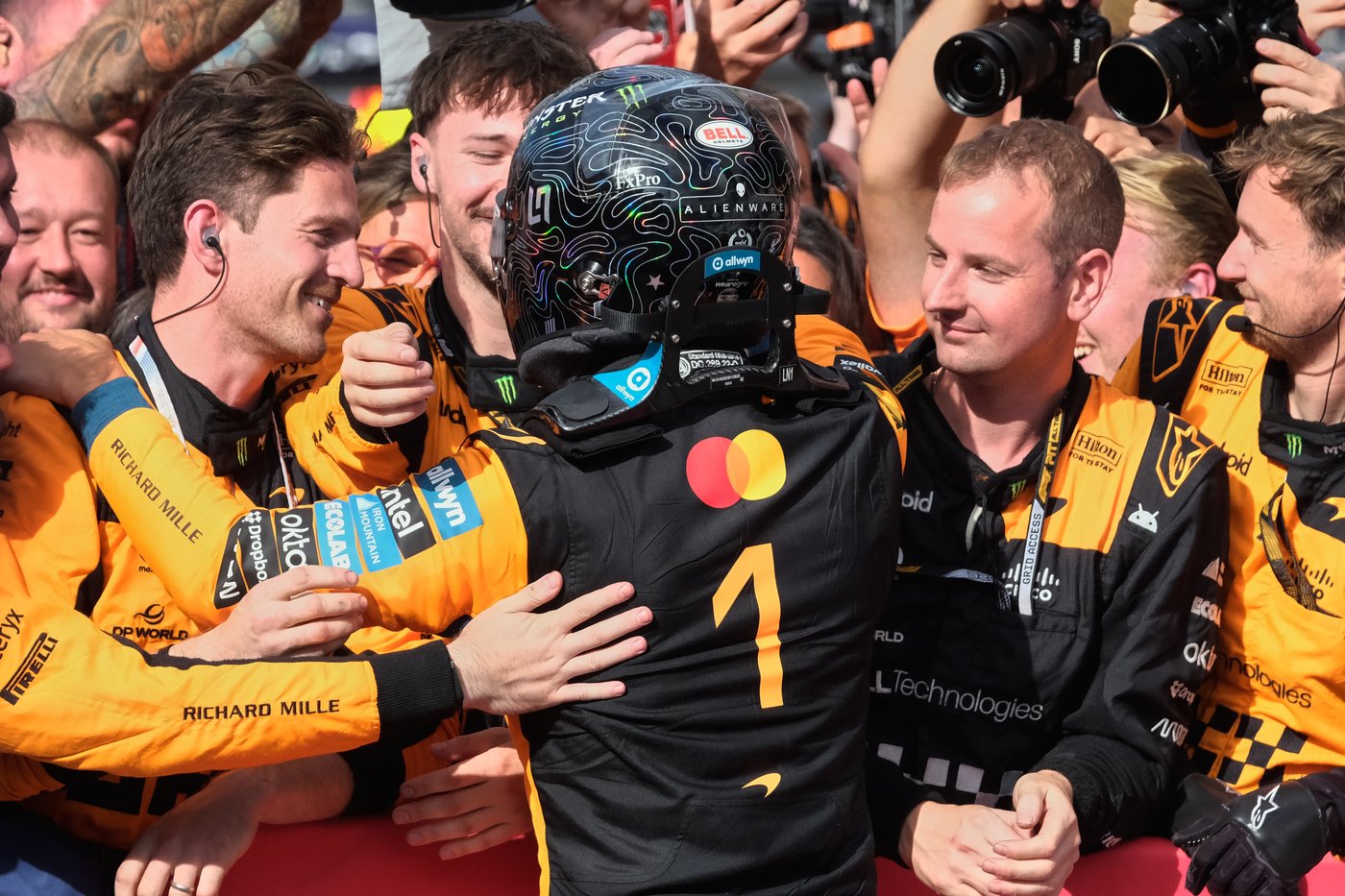 Lando Norris wins F1's Dutch Grand Prix after a daring pass on Kimi ...
