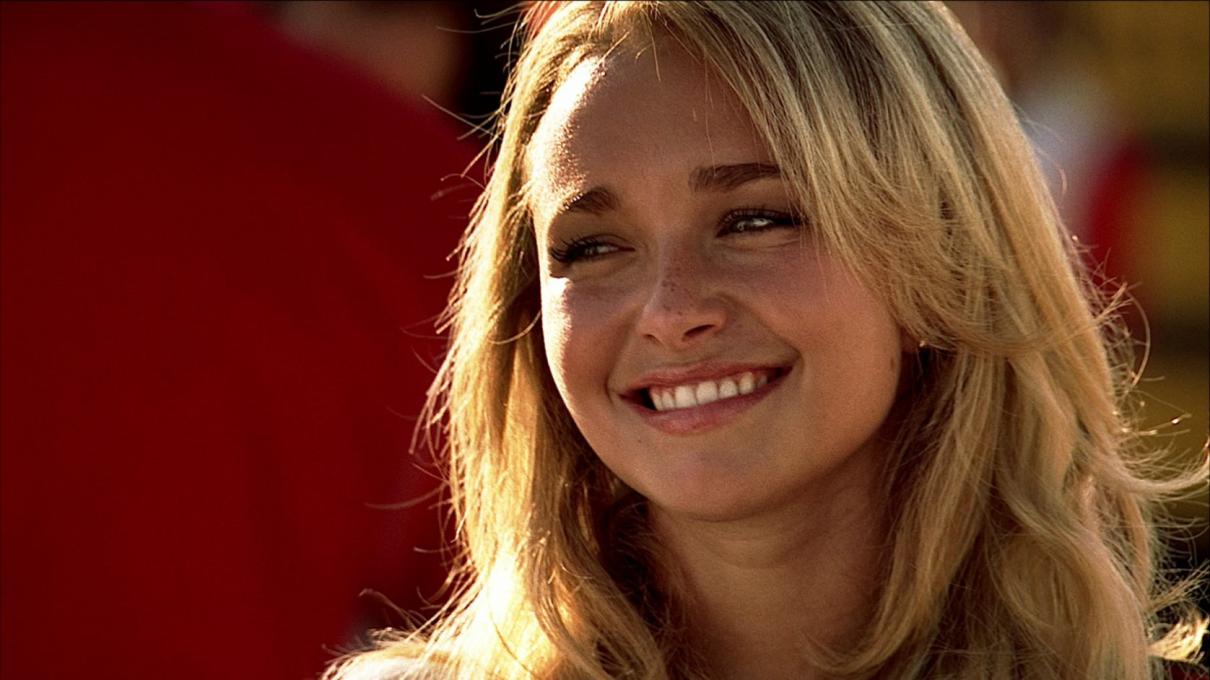 Vecina de Hayden Panettiere asegura que la vio salir en camilla en dos ocasiones