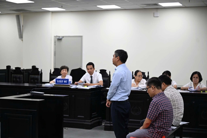 Vụ 'ăn chặn' tiền A80: Cựu hiệu trưởng nói 'bận quá, cấp dưới báo gì biết đó', bị đề nghị 3-3,5 năm tù