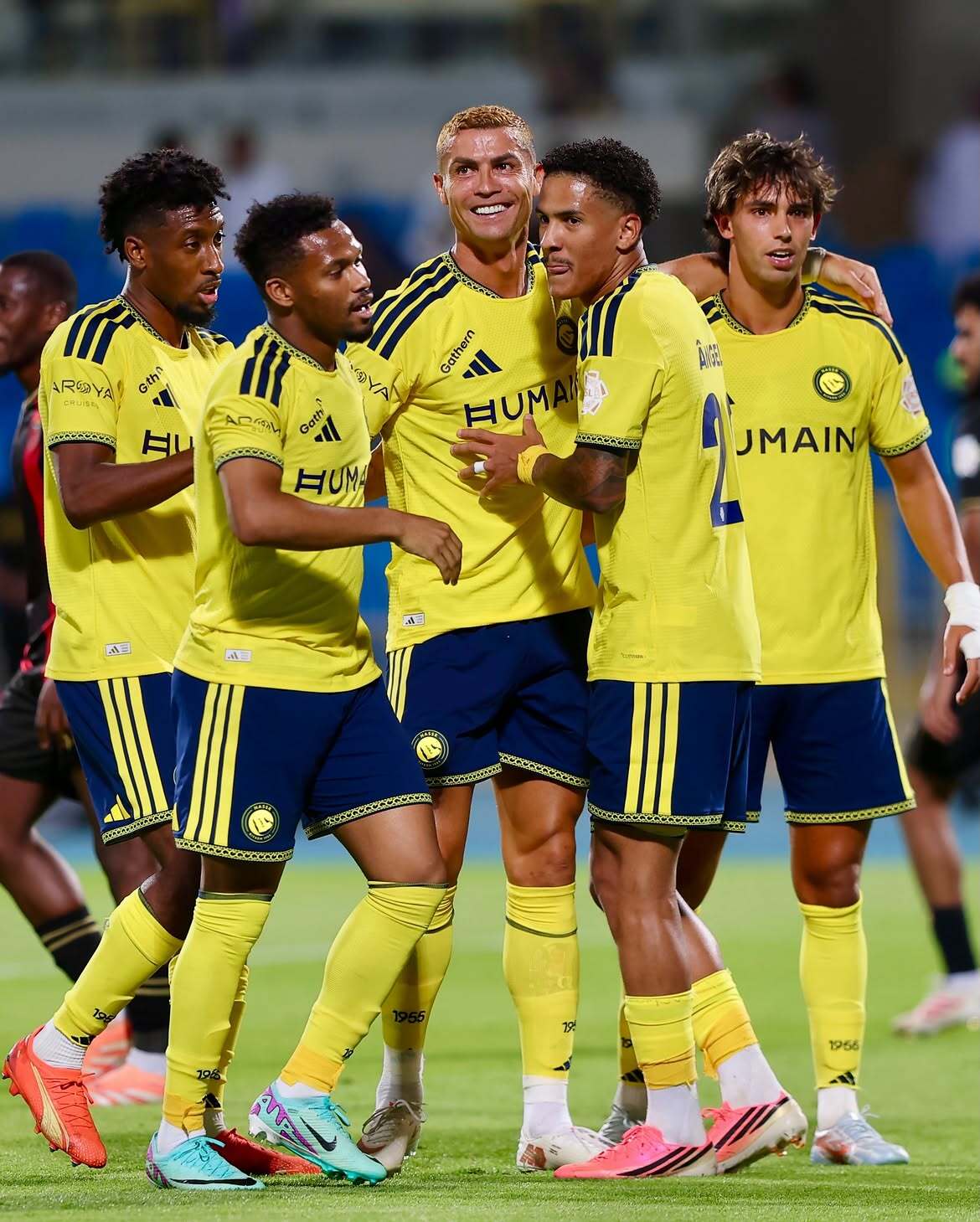 C Ronaldo lập cột mốc mới sau đám cưới với Georgina