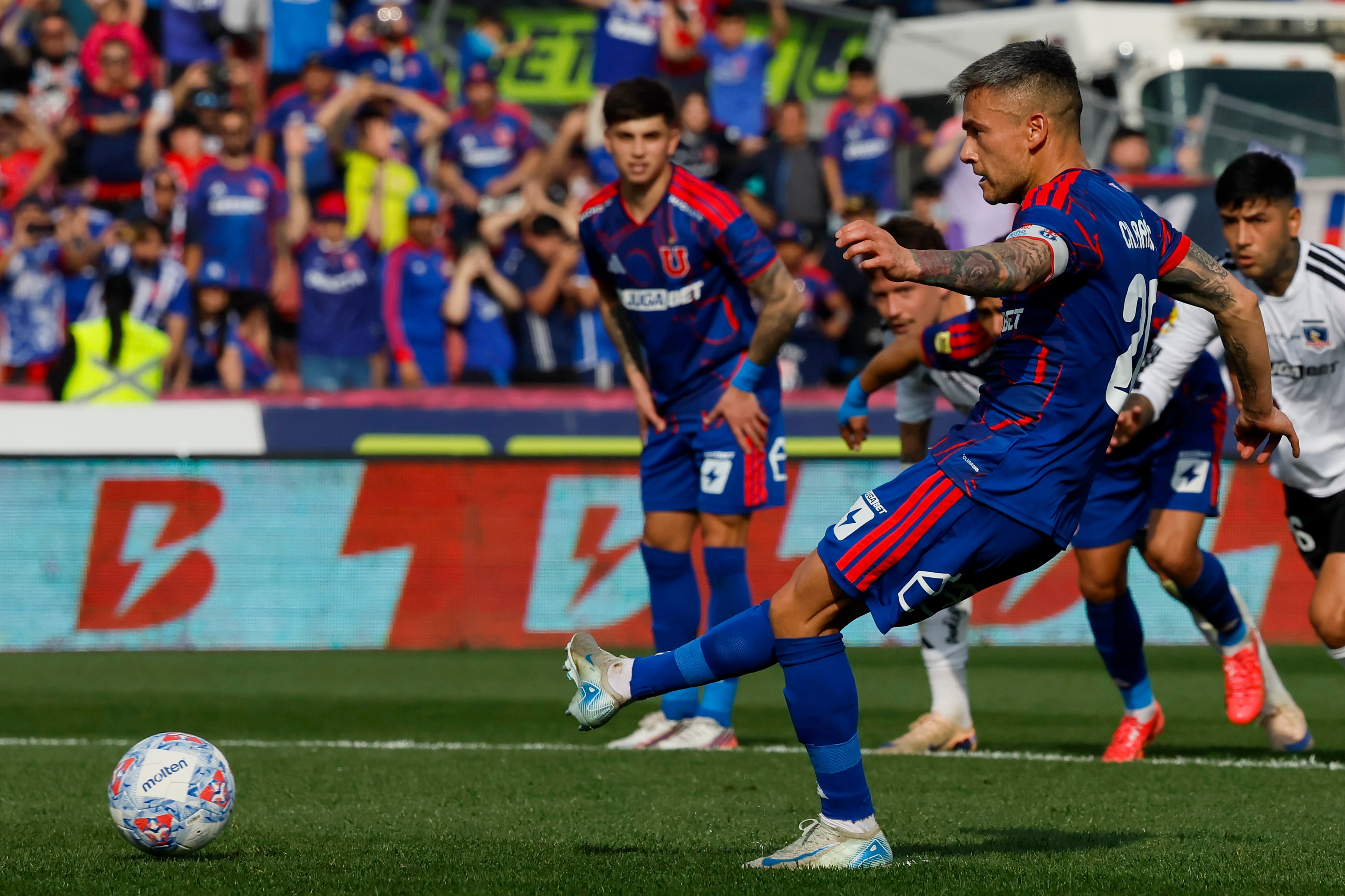 ¿Era mano? Revisa la acción de Arturo Vidal que derivó en el penal del ...