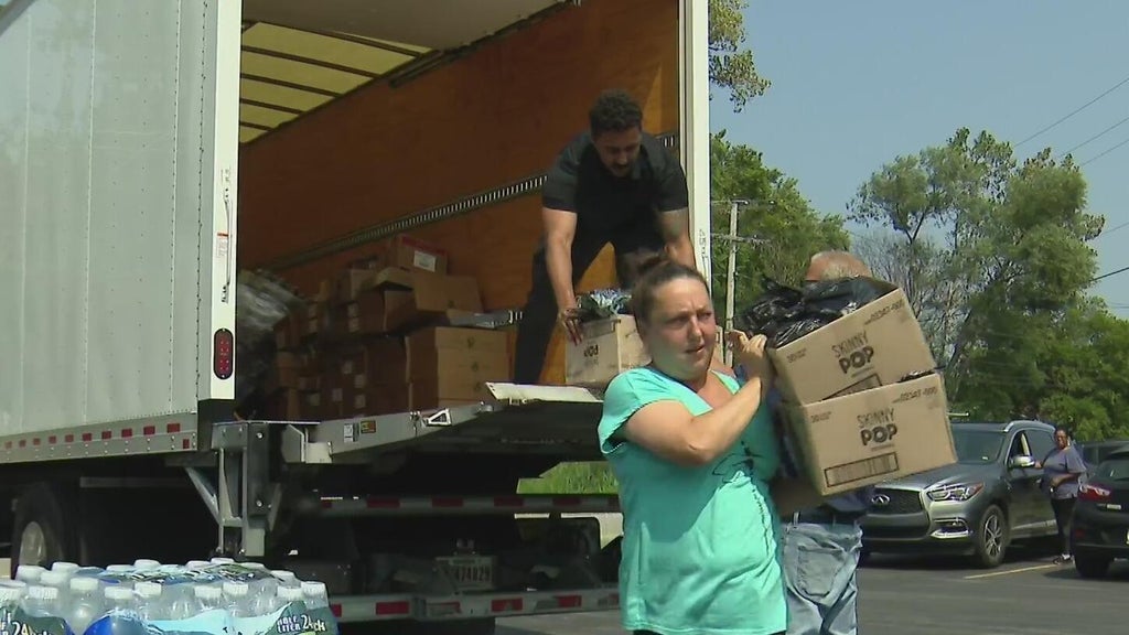 Organizations helping Gary, Indiana, residents as crews race to restore power