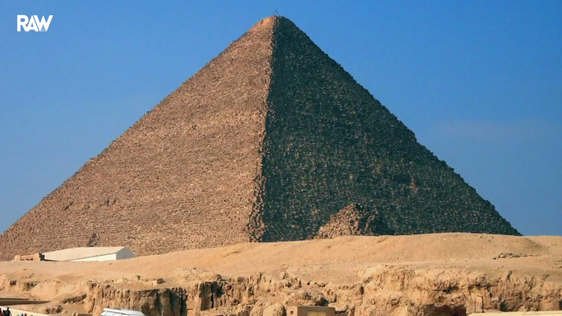 Scientists tested why the Great Pyramid appears to have eight faces ...