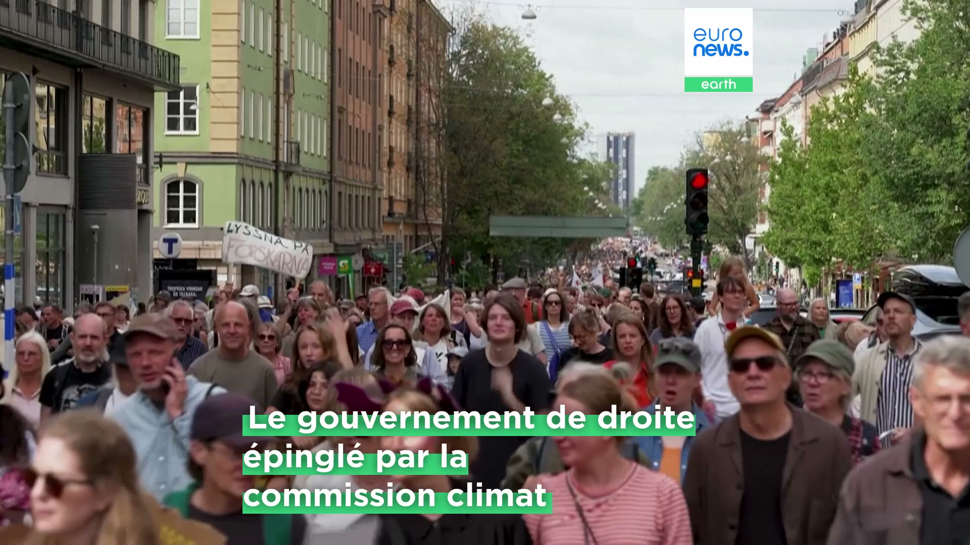 Des milliers de personnes manifestent à Stockholm contre la crise ...