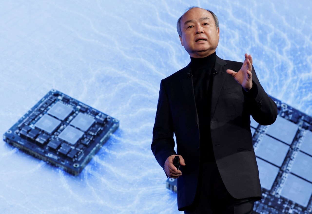 SoftBank plans record retail bond issuance amid AI push