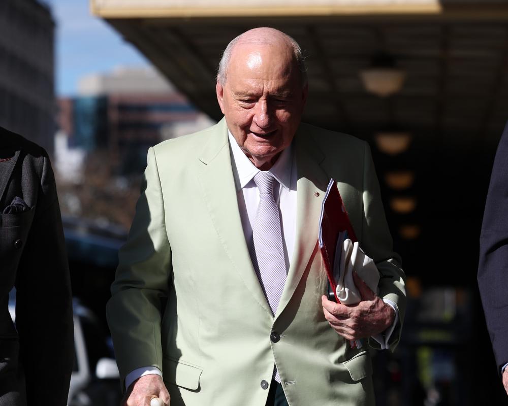 Guests joked Alan Jones and alleged victim looked 'like a great couple' at luncheon, court hears