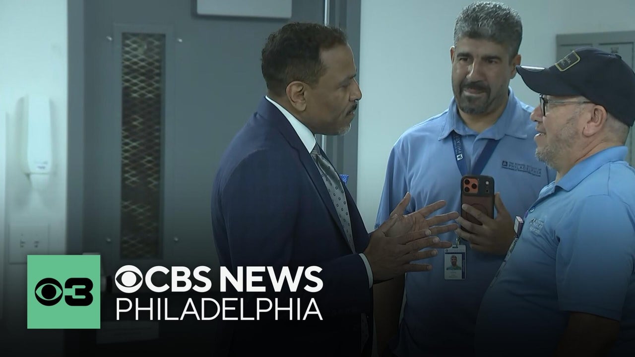 Philadelphia superintendent Tony Watlington greets bus drivers on the ...