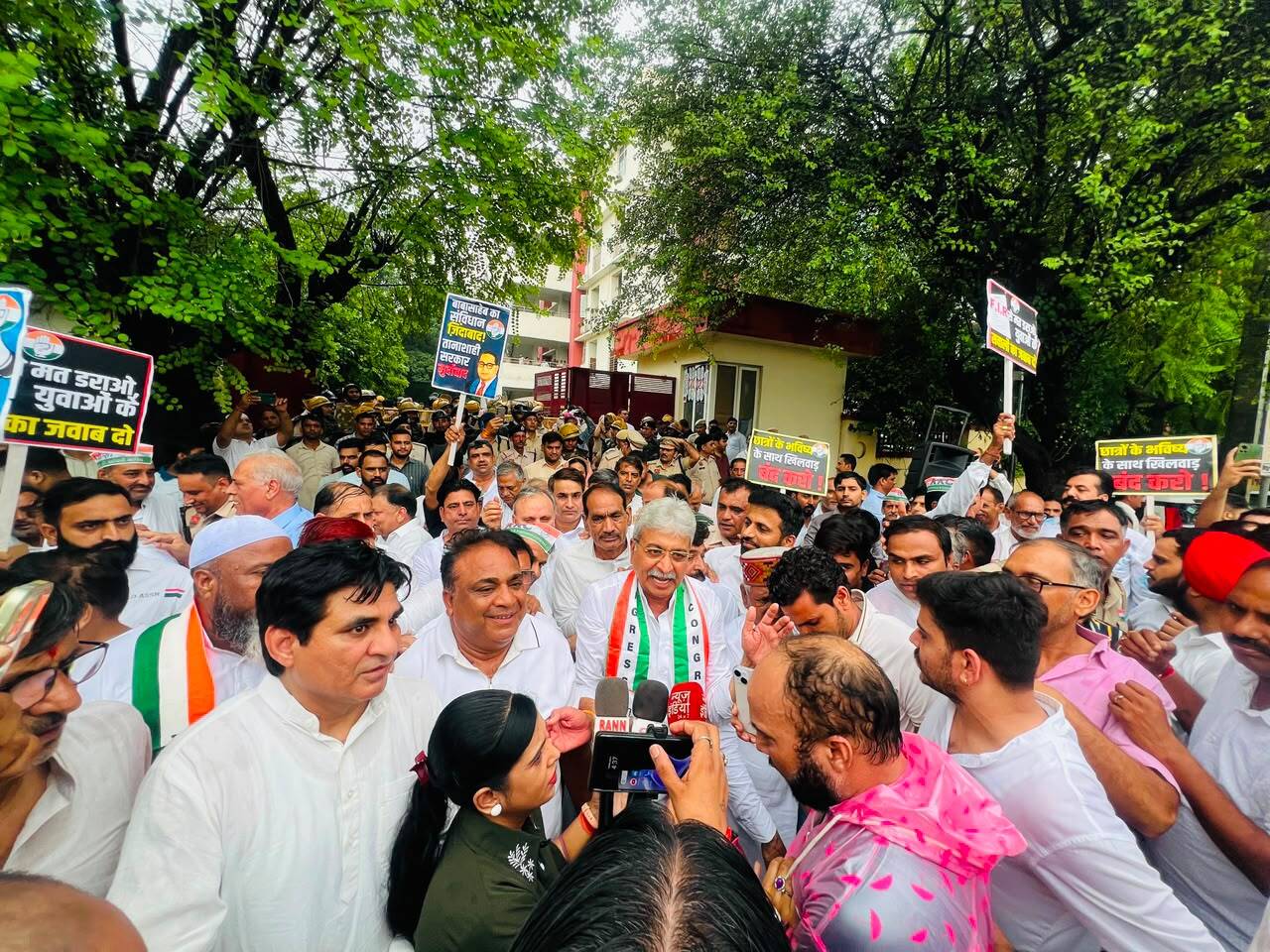 Haryana Cong protests FIRs, arrests of youth workers in Gurgaon