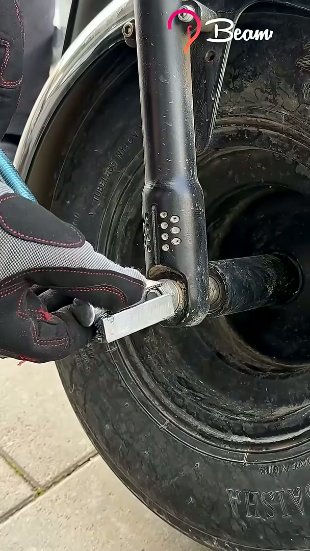 DIY bolt remover tool #diy #bolt #remove #tooltrick