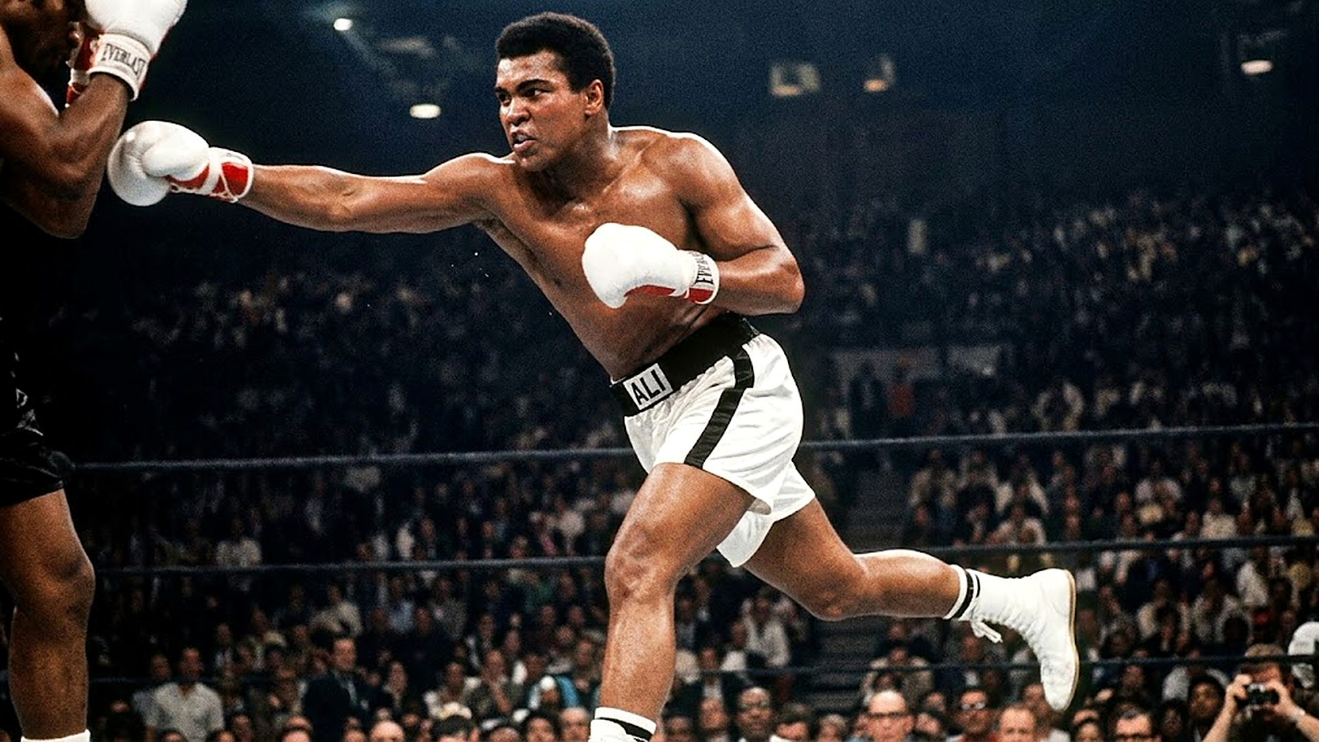 The footwork secrets of Ali, Pacquiao, Tyson, and Lomachenko that made ...