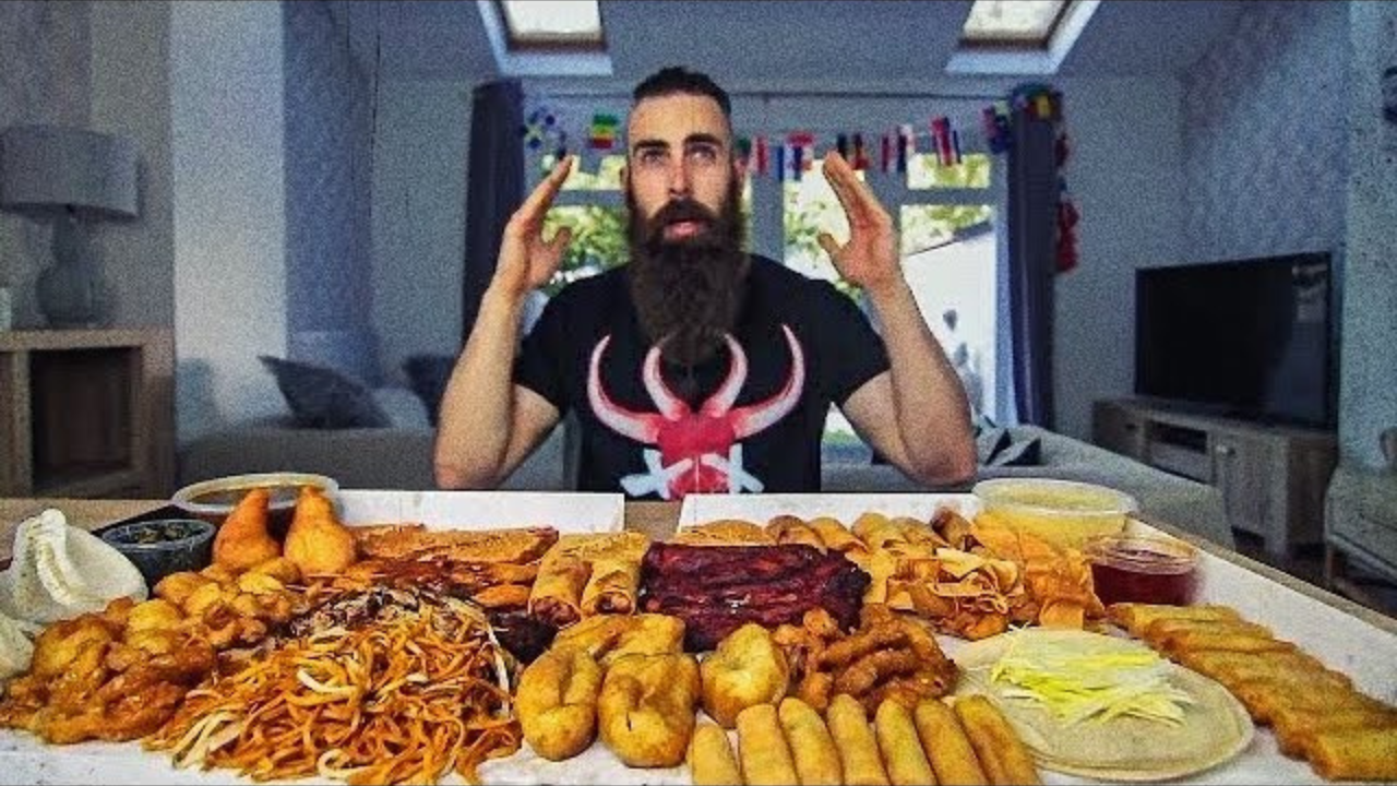 The biggest Chinese munch box in the universe | BeardMeatsFood