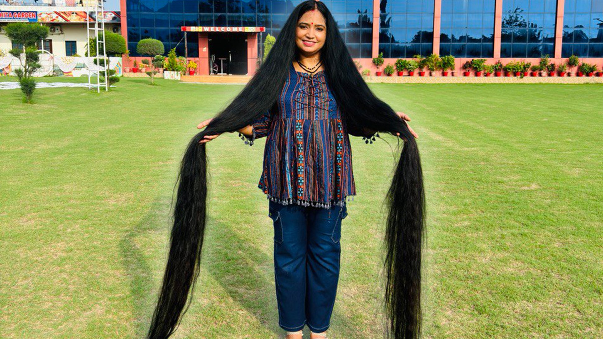Cabelo mais comprido (mulher) – 271,5 cm (106,88 polegadas) de Renu ...