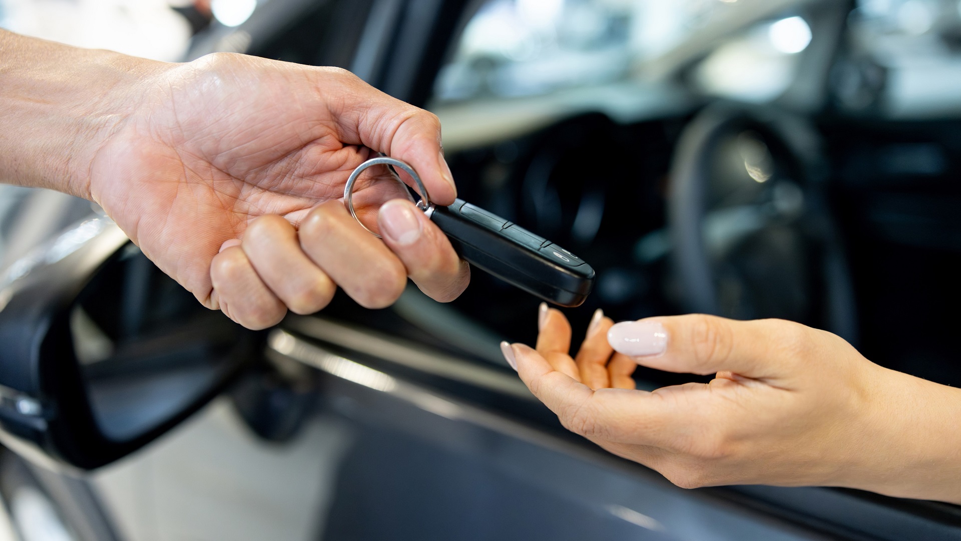 4 Warren Buffett-inspired rules to consider before financing a car