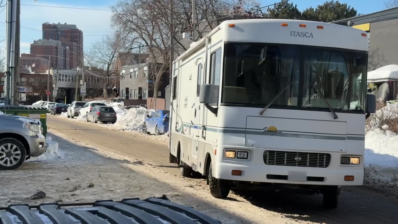 One week. One 25-year-old RV. About 99 problems.