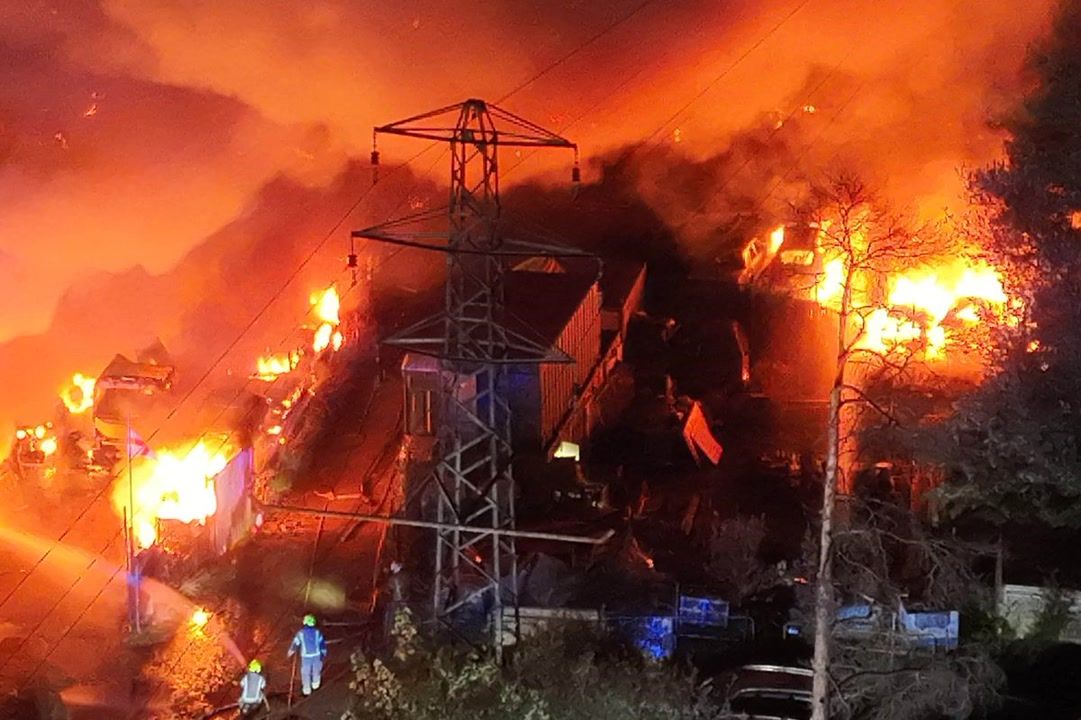 Huge blaze destroys cars near Gatwick
