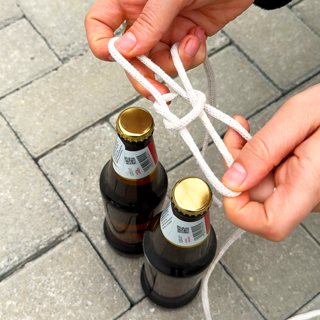 Tying the perfect knots!👌💯