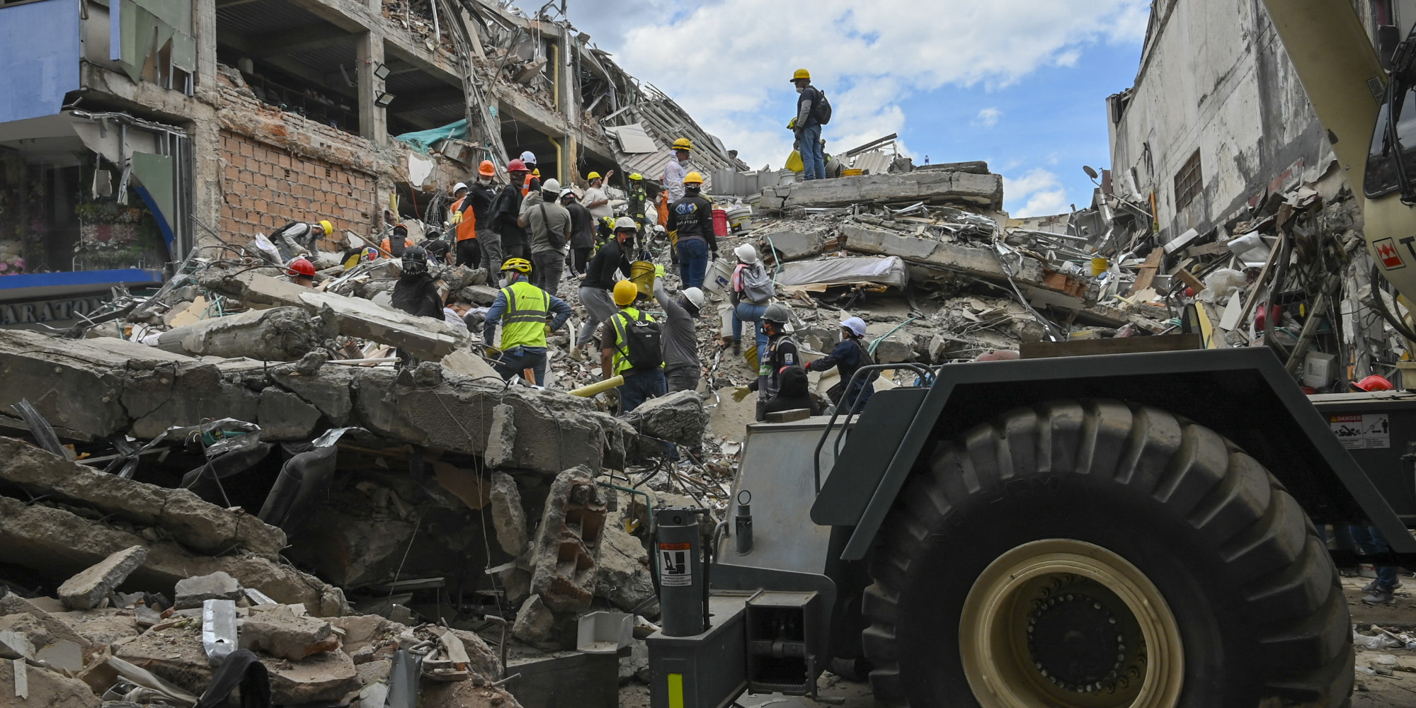 apr-s-le-s-isme-meurtrier-en-colombie-le-pr-sident-lance-la-reconstruction