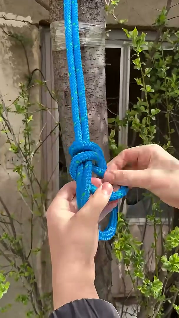Strong overhand loop knot #easy #knot #trick