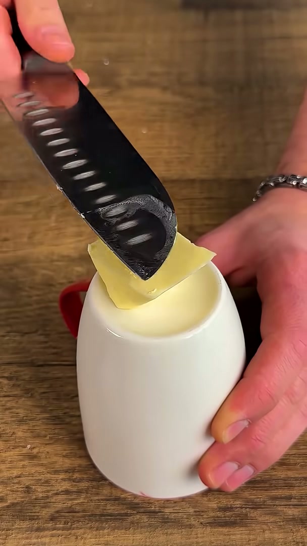 Simple knife sharpening method #easy #knife #sharpening #trick